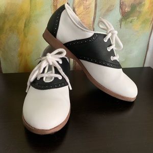 Girls Saddle Shoes
